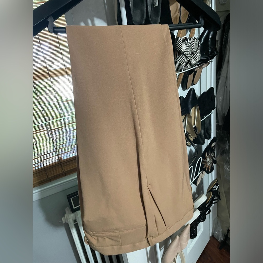 NWOT ASOS Design pants in tan Men’s size 32x30